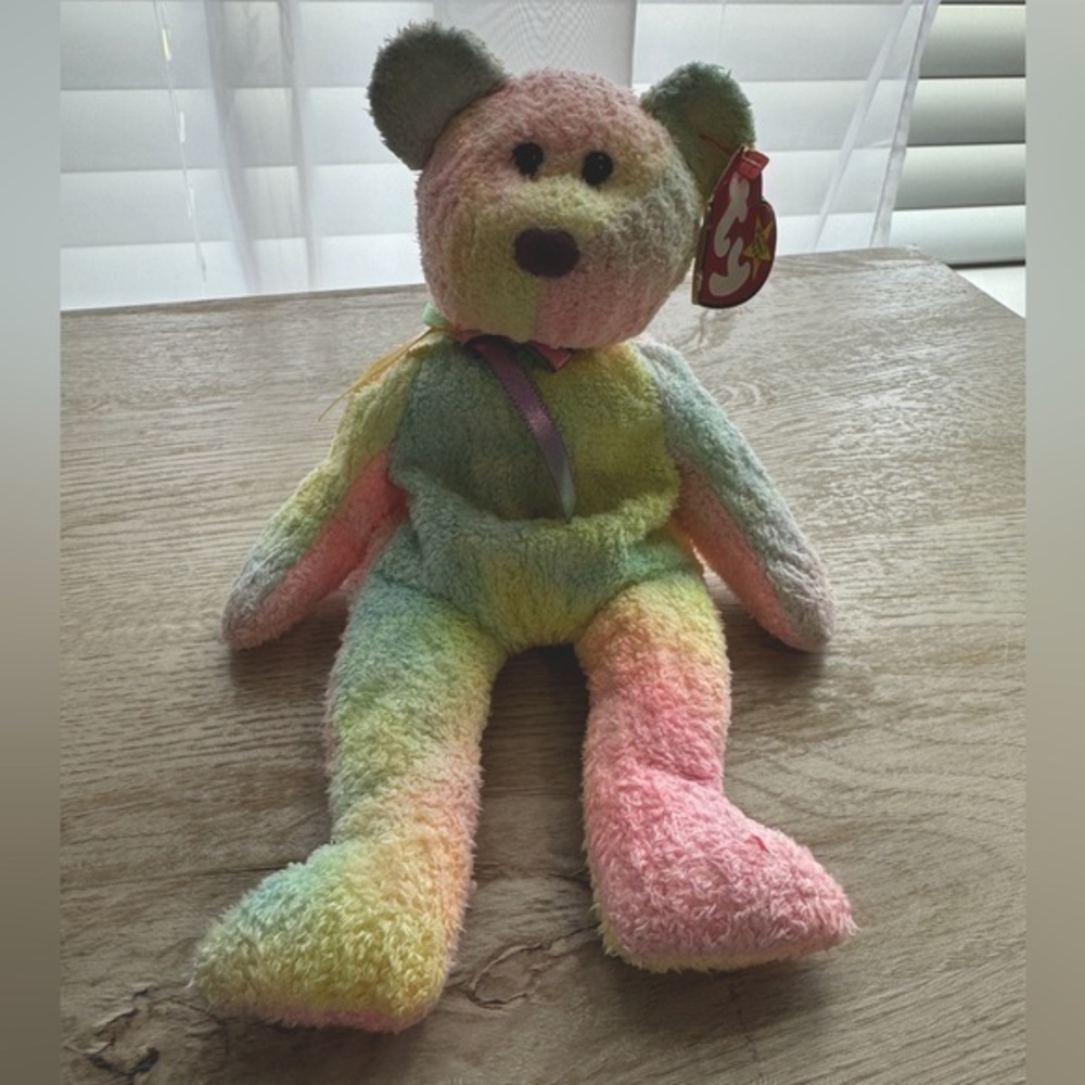 Rare TY Beanie Babies GROOVY The Ty-Dyed Bear - 1999